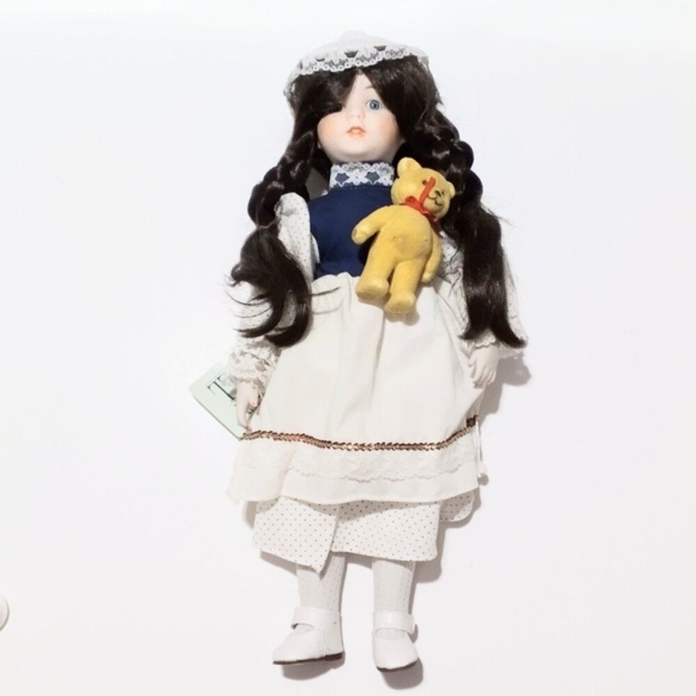 Vintage Porcelain Bisque Dynasty Collector Doll "Kitty"